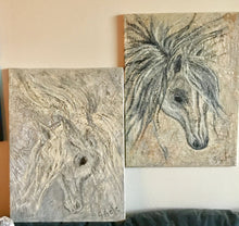 Load image into Gallery viewer, Sweet horse light 18x24

